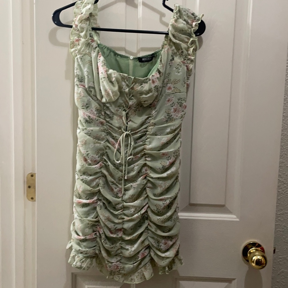 Bought me this dress did not how it looks on me